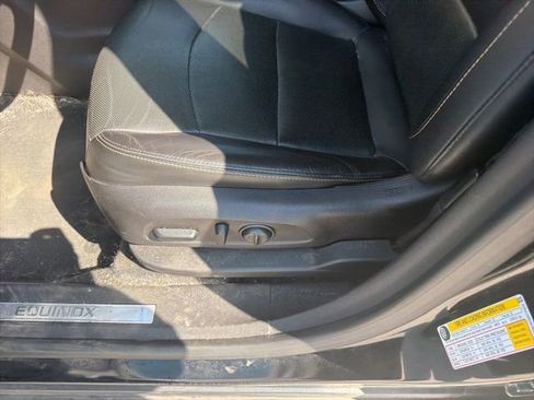 Used 2018 Chevrolet Equinox Premier AWD/4WD image 16
