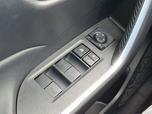 Certified 2022 Toyota RAV4 LE image 26