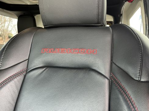 Used 2021 Jeep Wrangler Unlimited Rubicon image 16