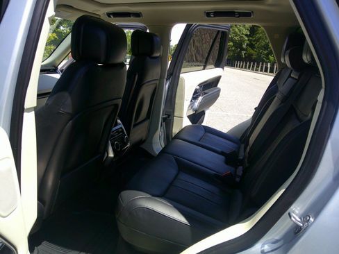 Used 2023 Land Rover Range Rover SE AWD/4WD image 47