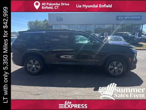 Used 2026 Chevrolet Traverse LT w/ Driver Confidence Package AWD/4WD image 2