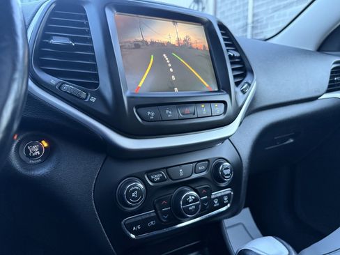 Used 2014 Jeep Cherokee Trailhawk w/ Technology Group image 25