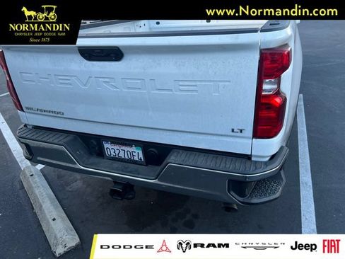 Used 2025 Chevrolet Silverado 2500 LT w/ Convenience Package AWD/4WD image 2