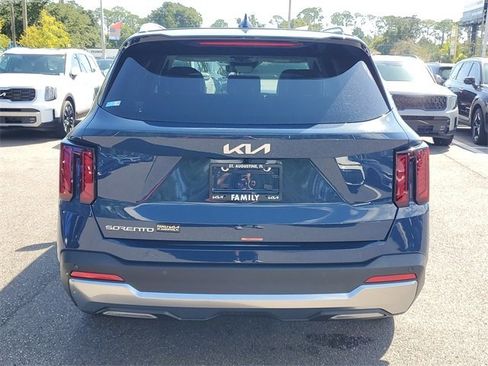 New 2026 Kia Sorento S w/ S Panoramic Sunroof Package image 5