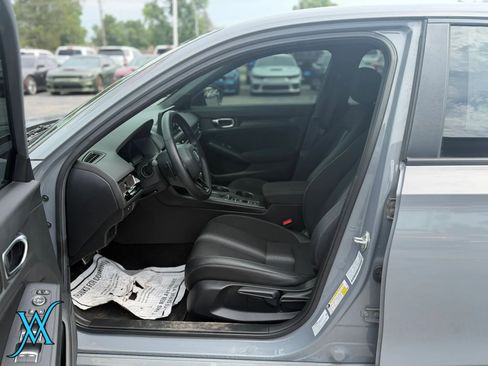 Used 2025 Honda Civic Sport image 12