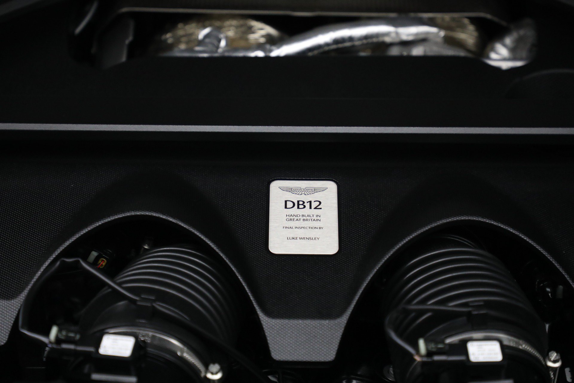 Used 2025 Aston Martin DB12 Coupe RWD image 31