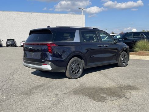 New 2026 Kia Carnival EX image 8