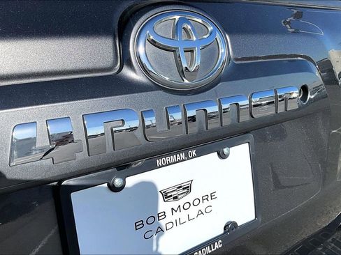 Used 2016 Toyota 4Runner SR5 image 33