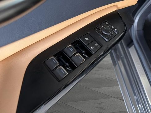 Certified 2024 Lexus ES 350 w/ Premium Package FWD image 12