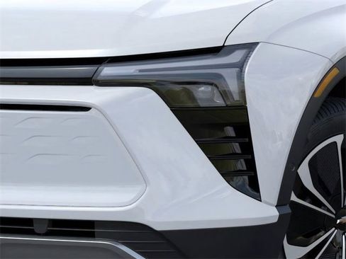 New 2024 Chevrolet Blazer EV LT AWD/4WD image 11