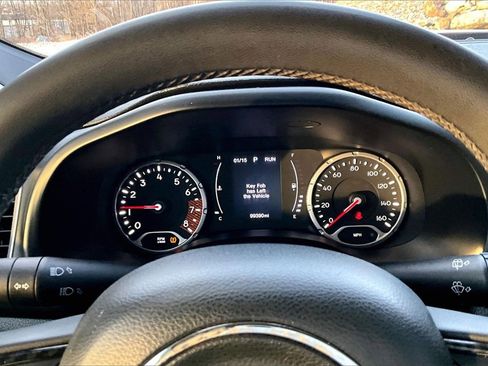 Used 2020 Jeep Renegade Latitude image 18