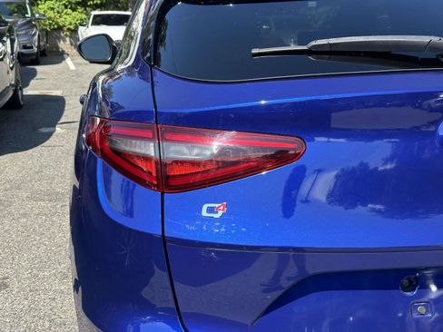 Used 2022 Alfa Romeo Stelvio Sprint image 10