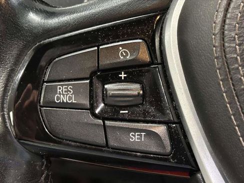 Used 2017 BMW 530i xDrive AWD/4WD image 21