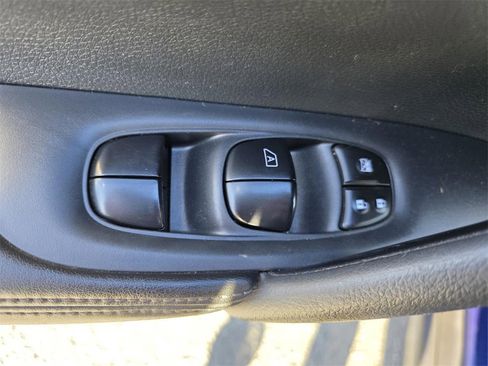 Used 2020 Nissan Rogue SL image 13