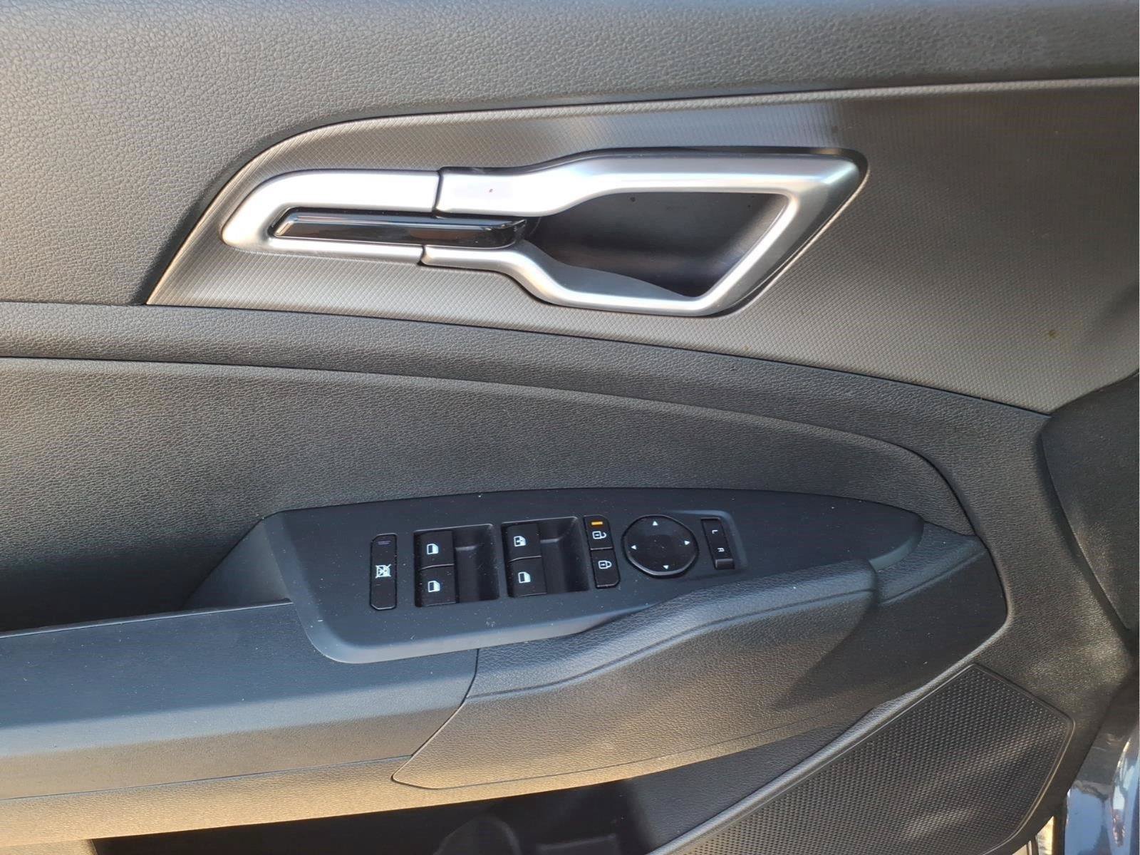 Used 2026 Kia Sportage LX FWD image 17