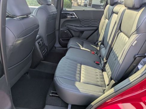 New 2025 Mitsubishi Outlander SEL image 26