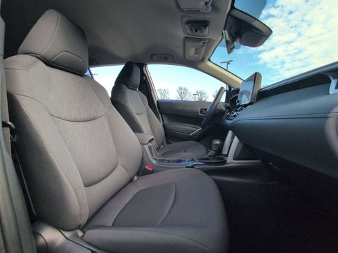 Used 2024 Toyota Corolla Cross LE image 22