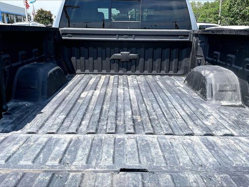 Used 2025 Chevrolet Silverado 1500 ZR2 w/ Technology Package AWD/4WD image 4