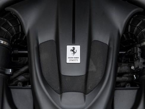 Used 2025 Ferrari Roma Spider image 6