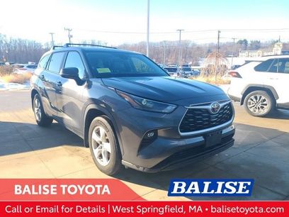 Used 2023 Toyota Highlander LE