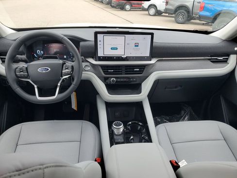 New 2026 Ford Explorer Platinum AWD/4WD image 12