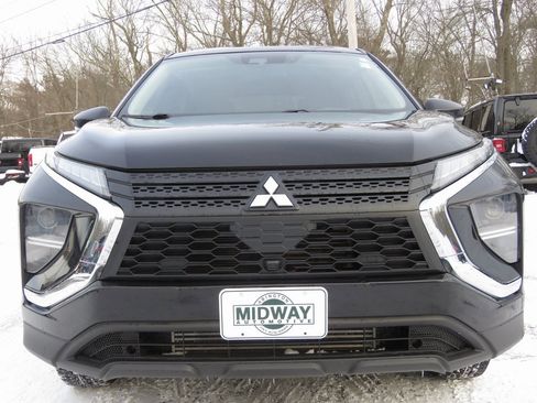 Used 2022 Mitsubishi Eclipse Cross ES image 2