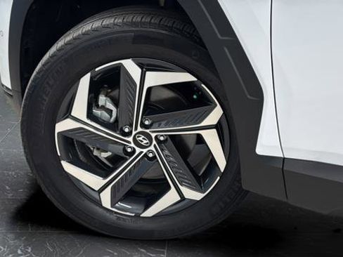 Used 2024 Hyundai Tucson Limited image 38