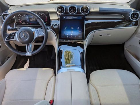 Certified 2023 Mercedes-Benz GLC 300 image 17