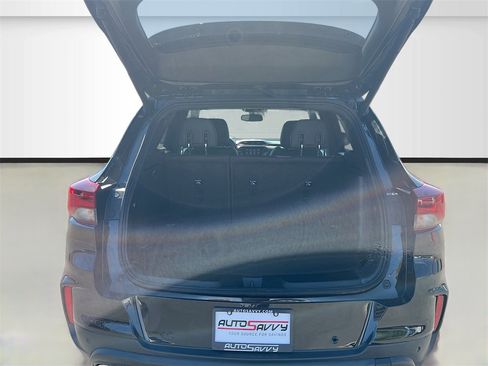 Used 2021 Chevrolet TrailBlazer RS w/ Sun and Liftgate Package image 32