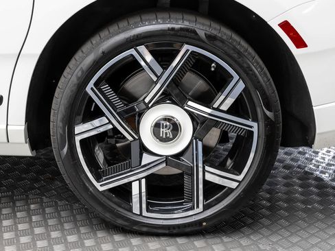 New 2027 Rolls-Royce Cullinan Black Badge AWD/4WD image 55