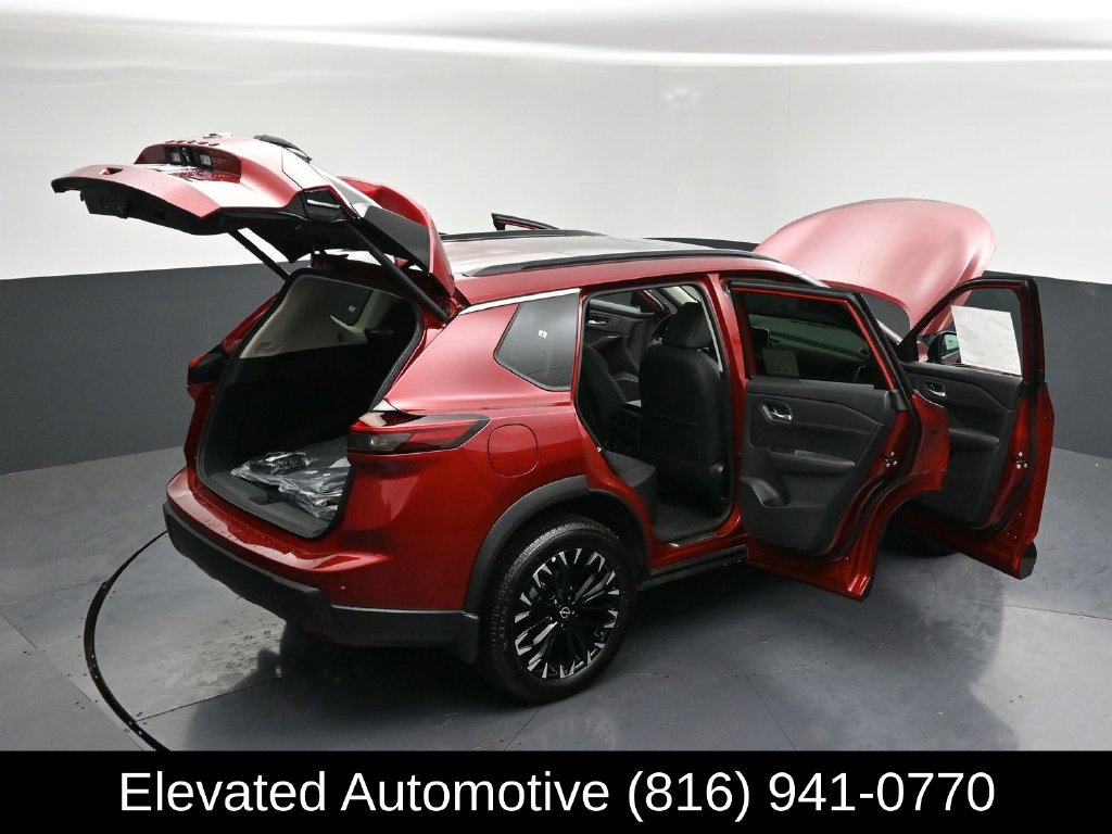 Used 2026 Nissan Rogue Dark Armor AWD/4WD image 32