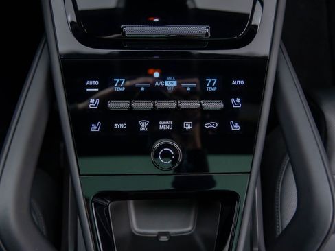 New 2026 Porsche Cayenne GTS image 20