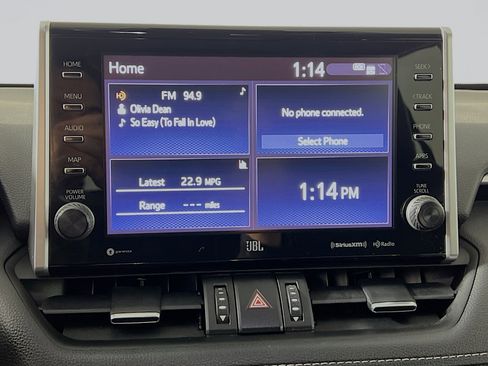 Used 2022 Toyota RAV4 XLE Premium image 27