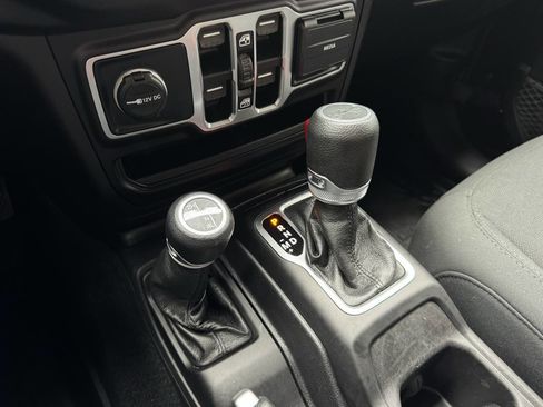 Used 2020 Jeep Wrangler Unlimited Sport S image 30