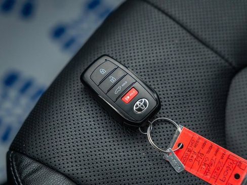 Used 2024 Toyota Grand Highlander Platinum image 51