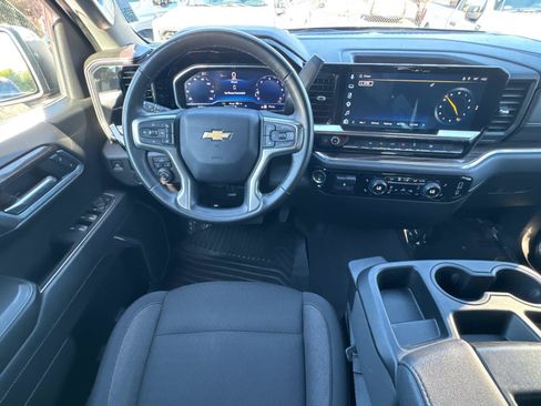 Used 2025 Chevrolet Silverado 1500 LT AWD/4WD image 22