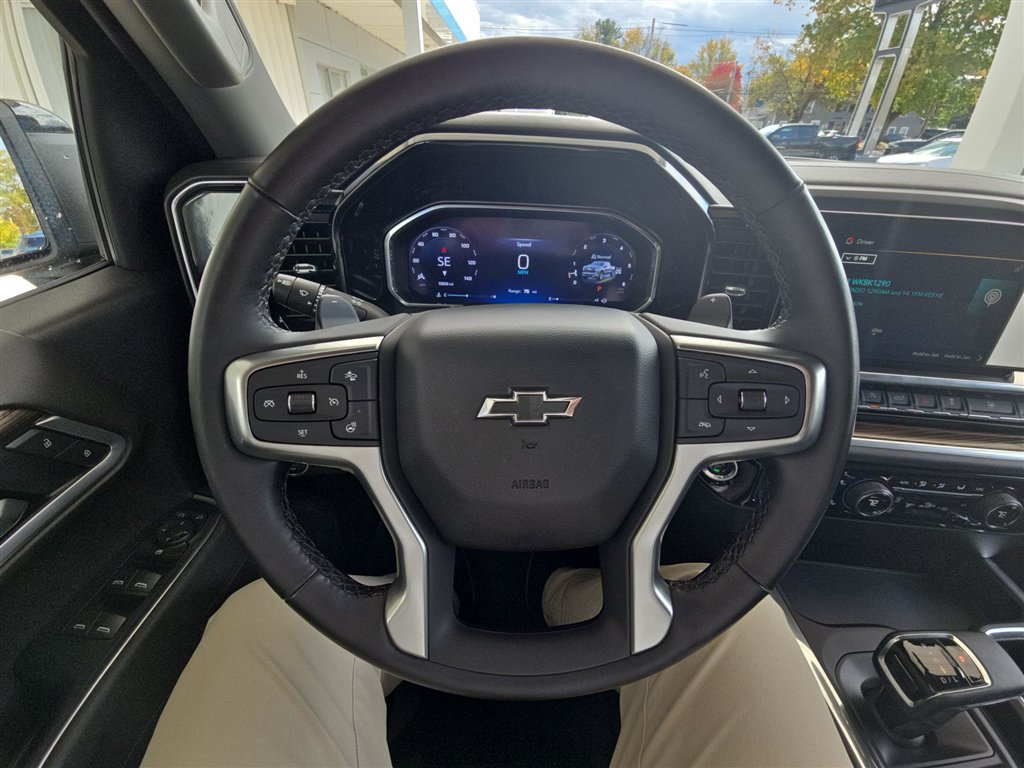 Used 2026 Chevrolet Silverado 1500 RST w/ Redline Edition AWD/4WD image 11