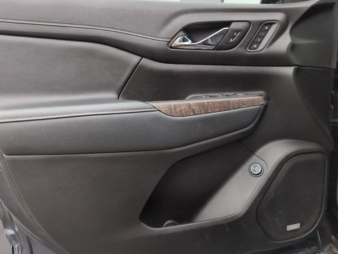 Used 2023 GMC Acadia Denali w/ Trailering Package image 15