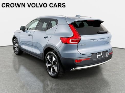 Used 2023 Volvo XC40 B5 Plus w/ Driver Assist Package image 8