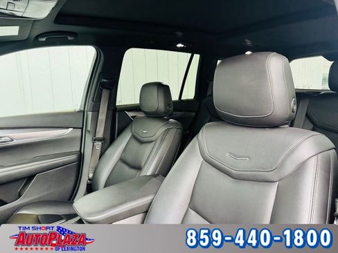 Used 2023 Cadillac XT6 Luxury image 12
