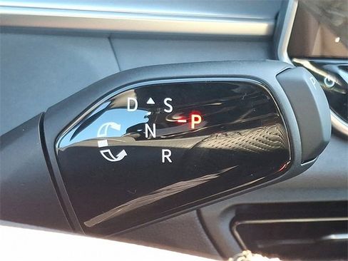 New 2026 Volkswagen Tiguan SE R-Line image 8