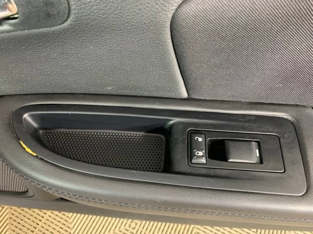 Used 2013 Chrysler 200 LX FWD image 30