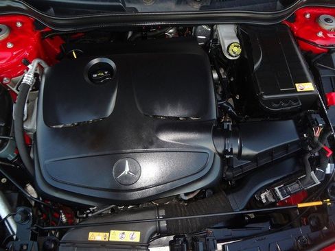Used 2014 Mercedes-Benz CLA 250 4MATIC image 31