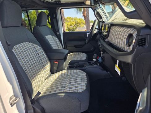 Used 2026 Jeep Gladiator Sport AWD/4WD image 19