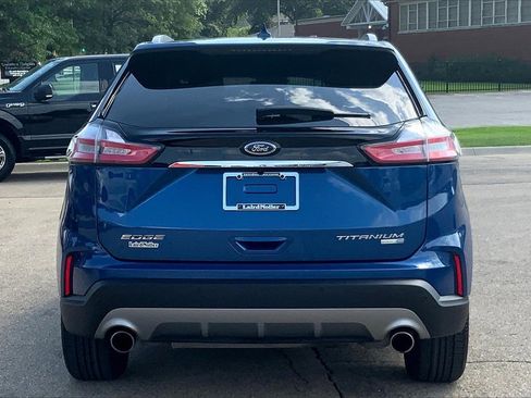 Used 2020 Ford Edge Titanium image 4