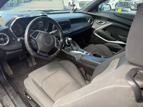 Used 2020 Chevrolet Camaro LS RWD image 4