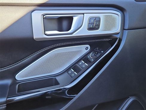 Used 2022 Ford Explorer ST w/ Equipment Group 401A image 11