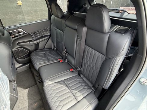 New 2026 Mitsubishi Outlander SEL image 21