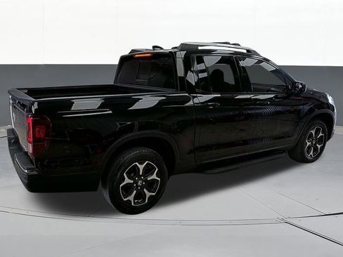 Used 2018 Honda Ridgeline Black Edition image 4