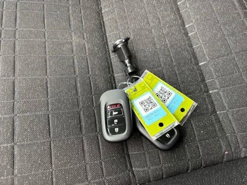 Used 2023 Honda HR-V LX image 26